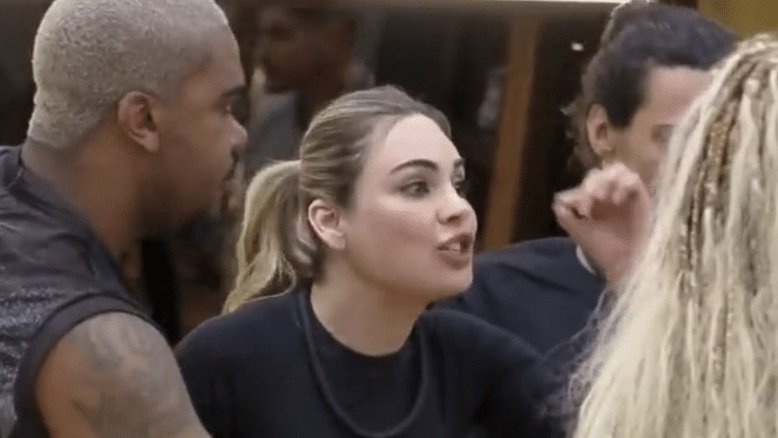 A Fazenda 15: 'Se ameaçar, tenho advogado', diz Sheherazade após briga com Kamila Simioni