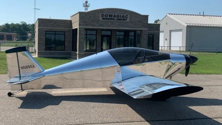 Piloto de 82 anos desaparece em avião construído em casa