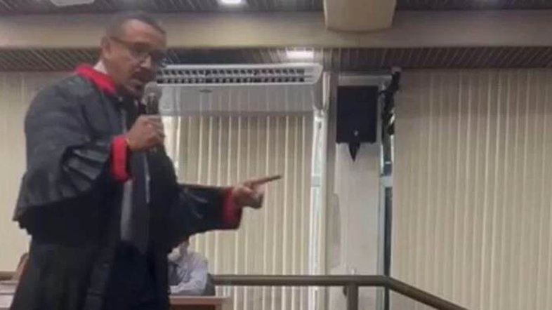 Vídeo: promotor de Justiça compara advogada a ‘cadela’ durante julgamento no AM