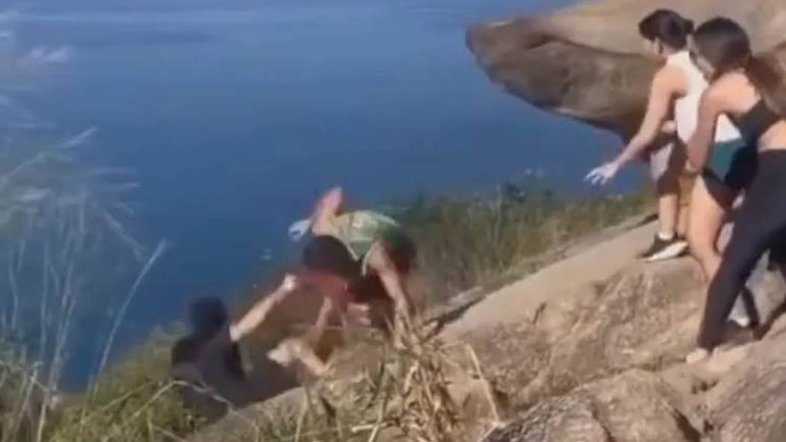 Vídeo: homens trocam socos em ponto turístico do RJ por demora para tirar foto