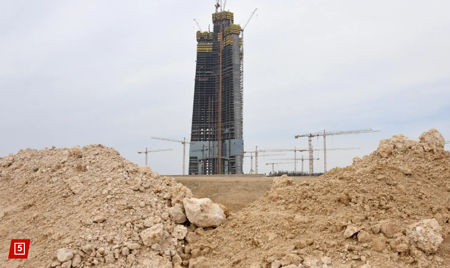 Construção do edifício mais alto do mundo é retomada após hiato de 5 anos