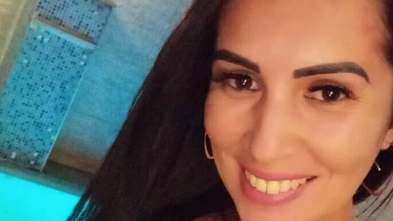 RJ: mulher morre após cair de escada em motel