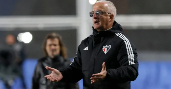 Dorival Júnior exalta jovens do São Paulo e prevê 