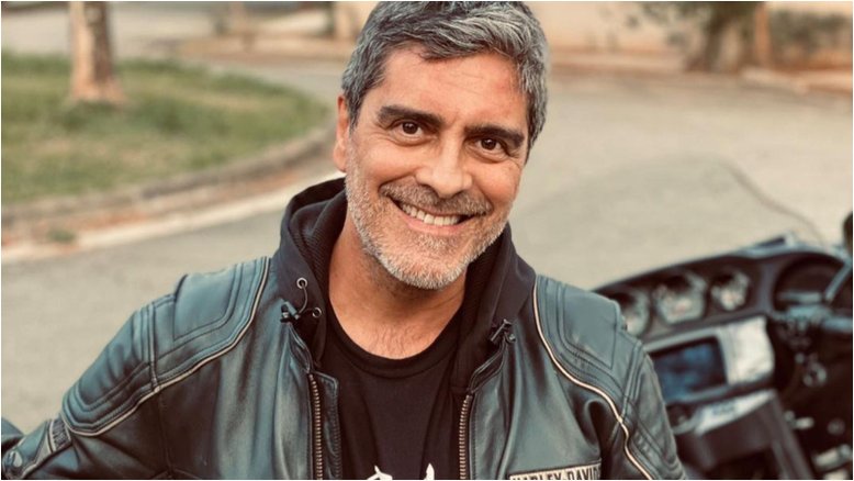 Marido de Xuxa assume paternidade de homem de quase 40 anos após resultado de DNA