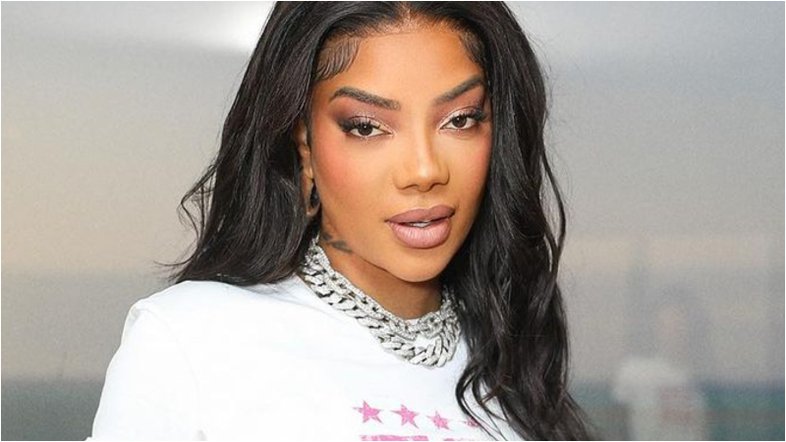 Além de Ludmilla, outros famosos já pagaram mico ao cantar o hino nacional; relembre