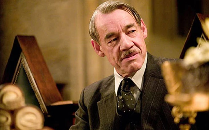 Roger Lloyd Pack participated in the Harry Potter saga as Bartholomew Crouch