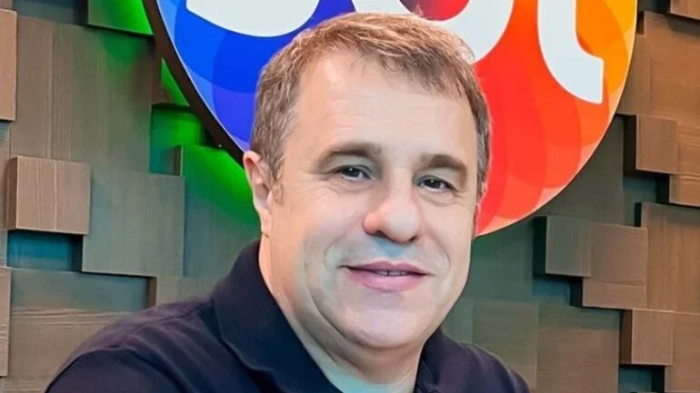 Fernando Pelegio, diretor artístico do SBT, deixa emissora após 43 anos