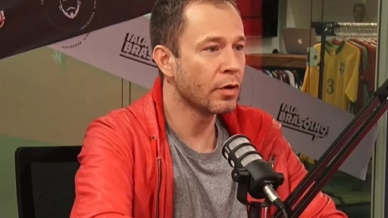 'Virou moda expor intimidade e uso de vibrador', diz Tiago Leifert sobre famosos