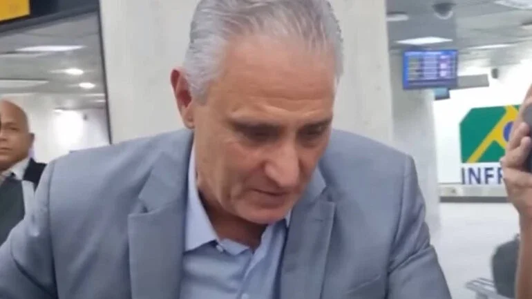 Flamengo oficializa acordo com Tite até dezembro de 2024; técnico já treina time nesta terça
