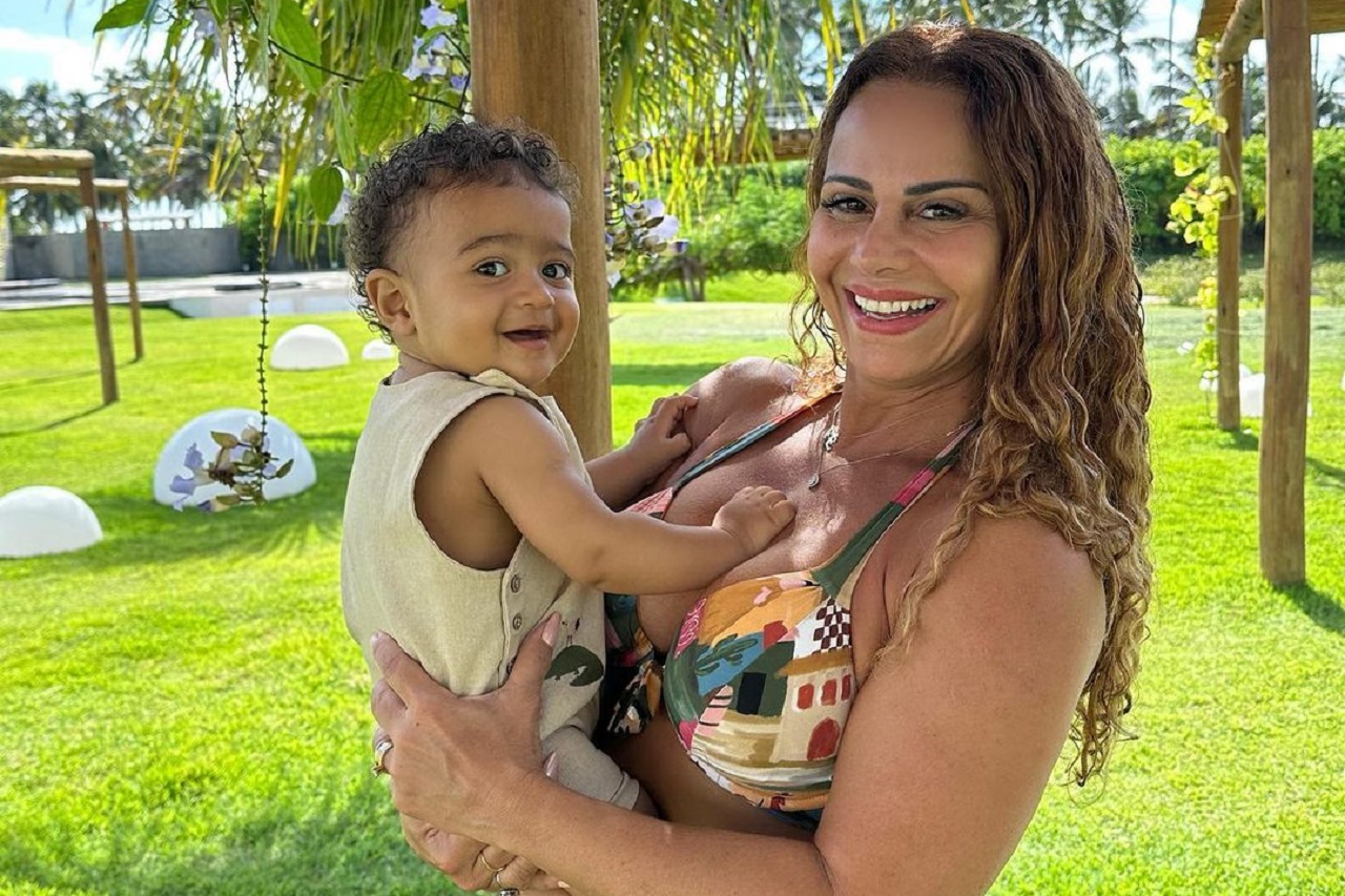 Viviane Araujo coloca filho na creche e sofre com a distância: 'Um vazio tão grande' - ISTOÉ Independente