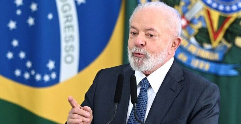 Com veto de tomada de veículo, Lula sanciona Marco Legal de Garantias de empréstimos