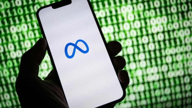 Pressão regulatória faz redes sociais limitarem mais conteúdos para adolescentes
