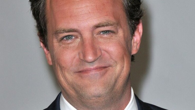 O ator Matthew Perry, que morreu aos 54 anos, foi um dos astros do seriado de grande sucesso "Friends"