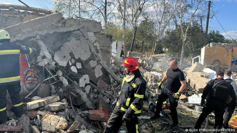 Ataque de míssil russo mata mais de 50 na Ucrânia