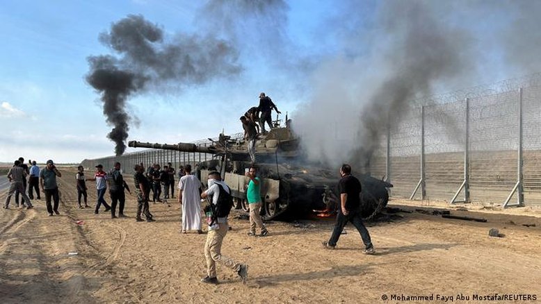 Como ocorreu o ataque sem precedentes do Hamas a Israel