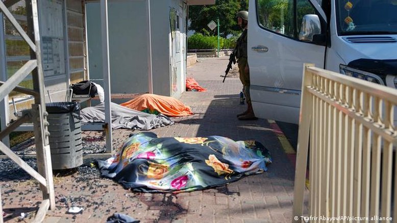 Número de israelenses mortos em ataque do Hamas passa de 700