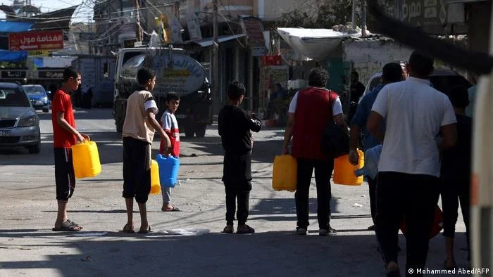 Israel diz que vai permitir entrega de ajuda limitada a Gaza