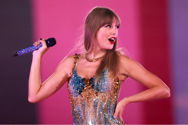 Fãs de Taylor Swift iniciam campanha argentina contra candidato Milei