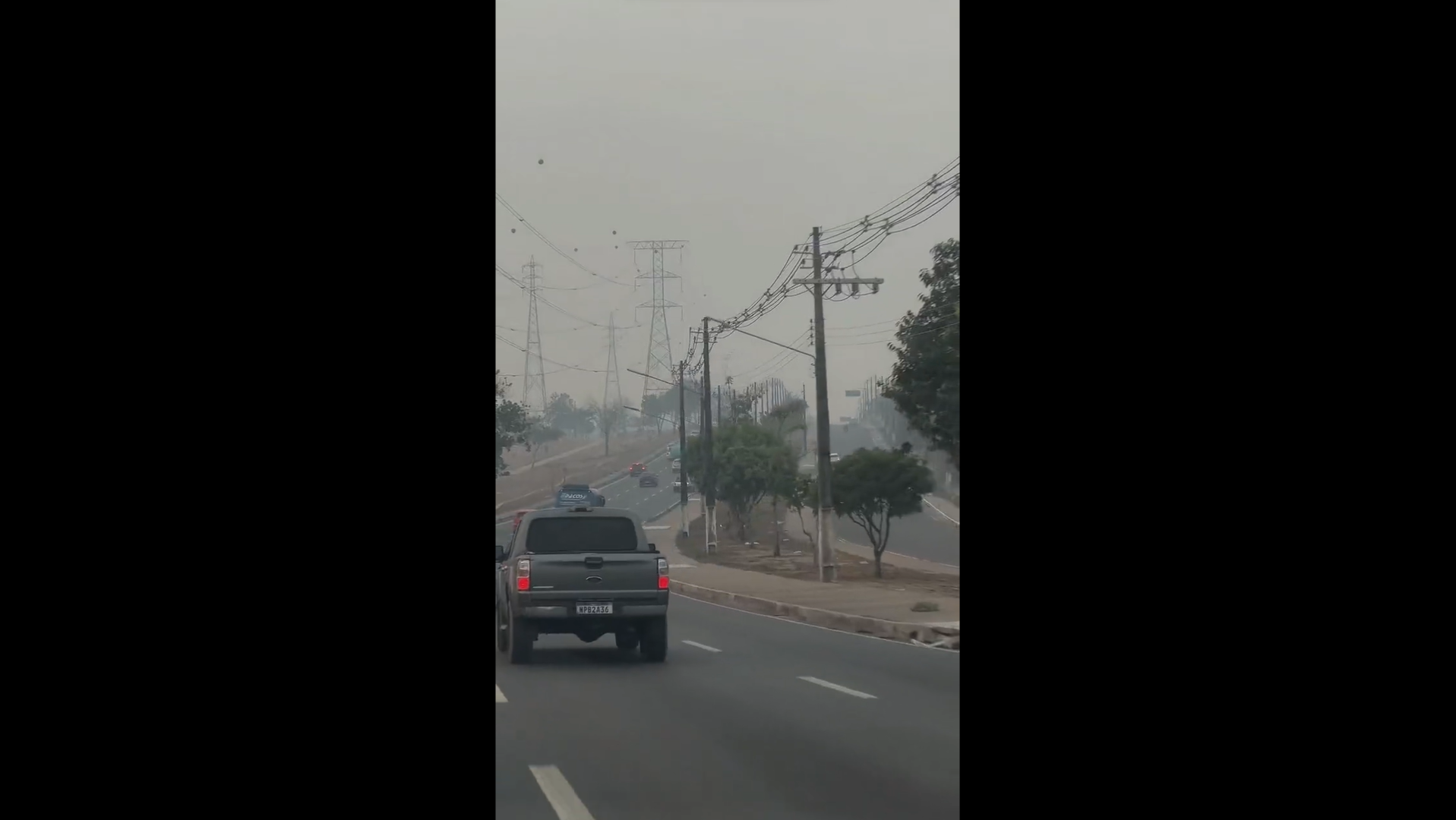Manaus amanhece 3º dia coberta de fumaça em nível 'péssimo'; PF investiga queimadas