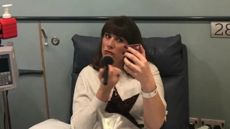 Mulher descobre que nunca teve câncer depois de dois anos de tratamento