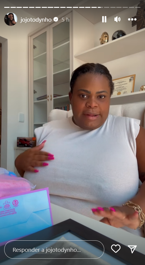 Jojo Todynho relata fortes dores abdominais durante a madrugada: ‘Cólica ou gases’ 2 Jojo Todynho relata fortes dores abdominais durante a madrugada: ‘Cólica ou gases’