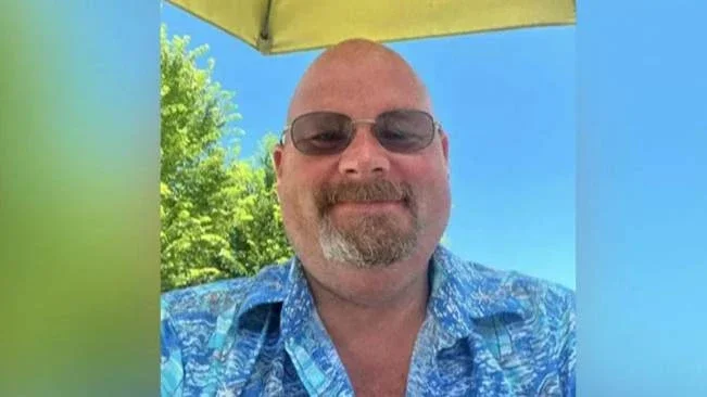 ‘Morreu como herói’, diz pai de homem morto em ataque a tiros nos EUA