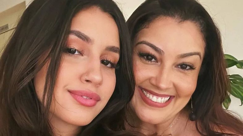 Influencer Carolyna revelou que Danda, sua mãe, morreu
