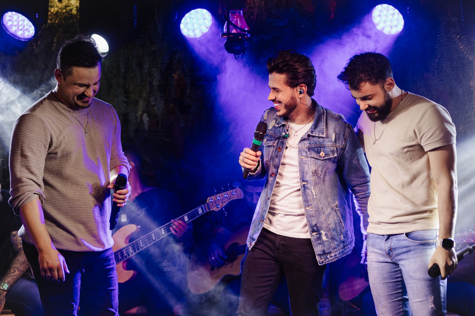 Clayton & Romário dividem palco com Bruno Rosa em lançamento de novo single