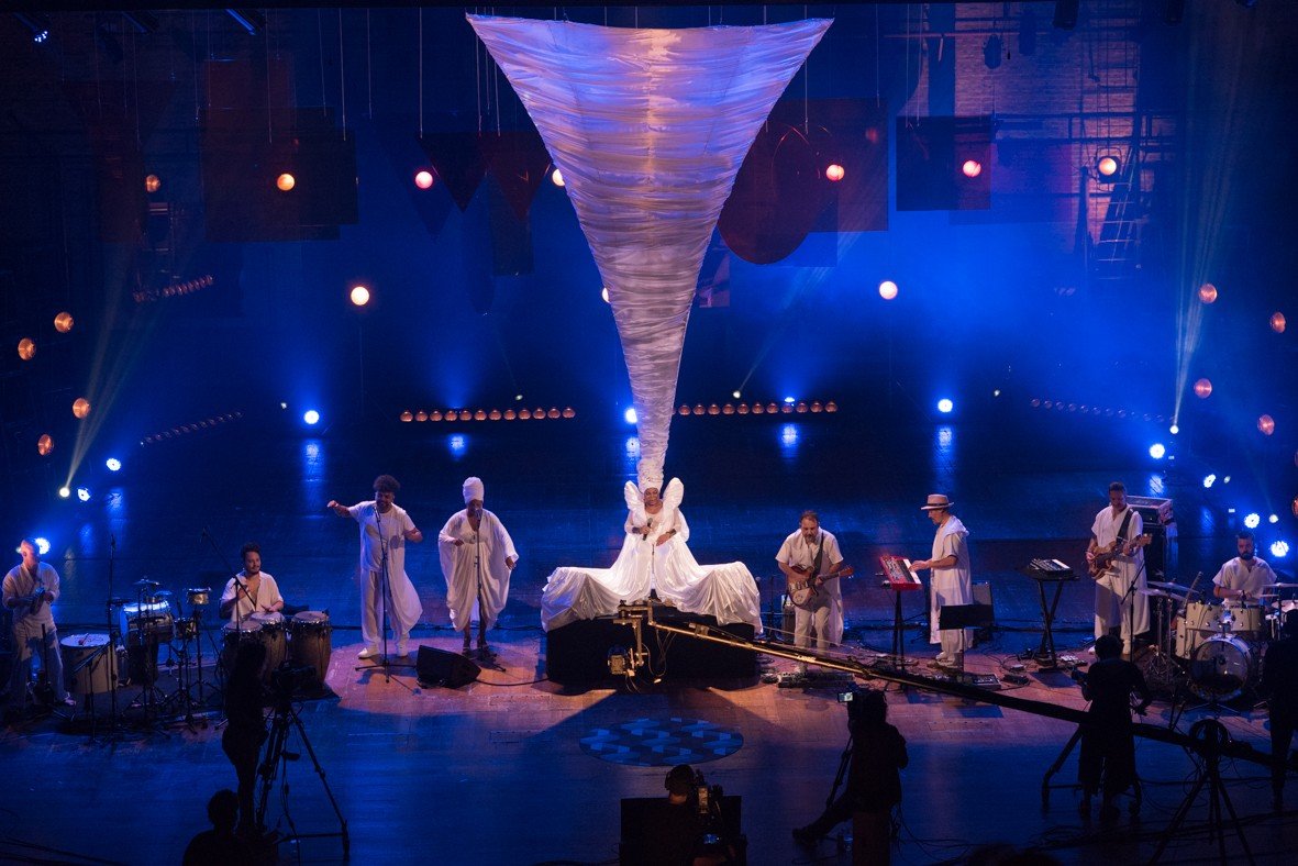 Elza Soares no "Especial Elza Ao Vivo no Municipal"