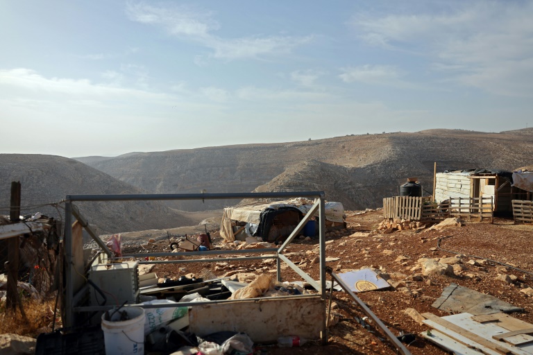 Colonos israelenses aproveitam a guerra e expulsam palestinos de suas aldeias na Cisjordânia