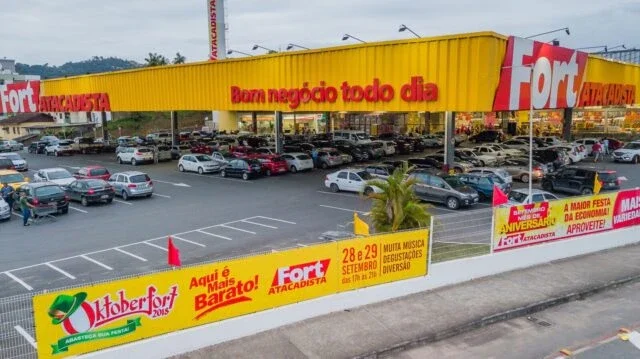 Grupo Pereira, dono do Fort Atacadista, abre mais de 2.000 vagas em sete estados