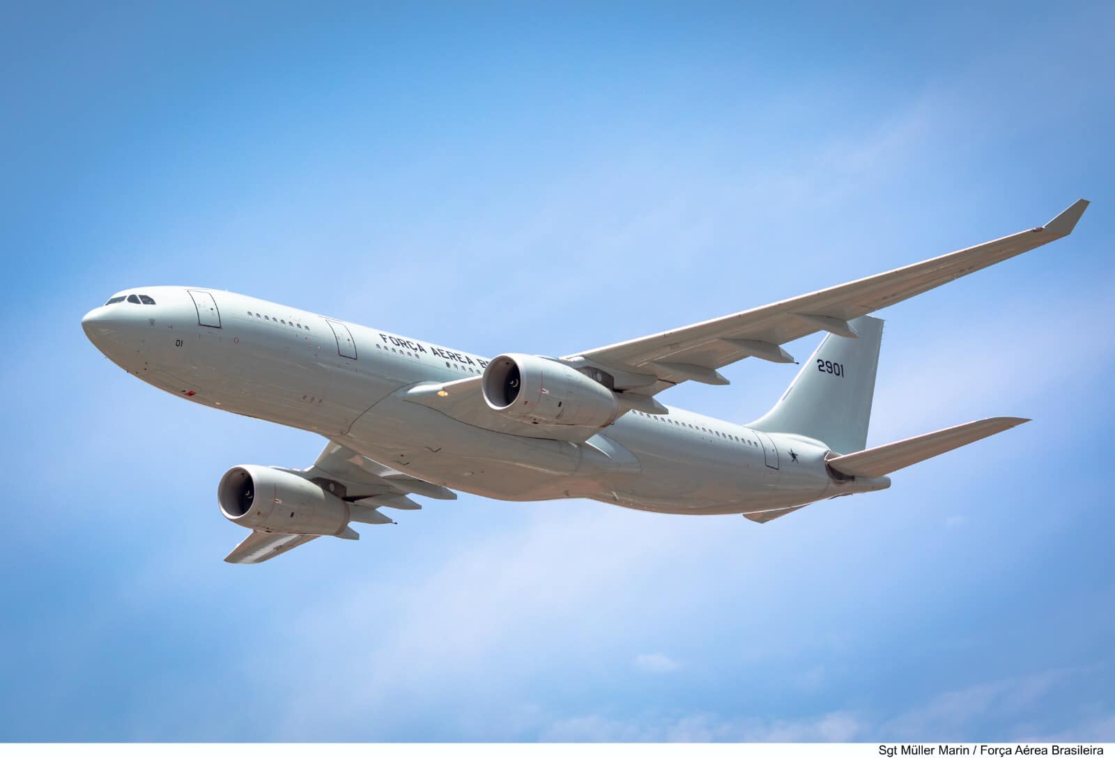 Avião da FAB decola para buscar brasileiros em Israel - ISTOÉ