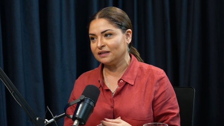 'A primeira campanha política foi o Bolsonaro que fez para o Ciro Gomes' , diz Madeleine Lacsko em podcast