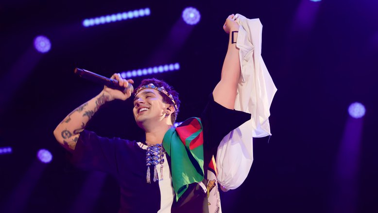 Luan Santana durante show no Beira-Rio, em Porto Alegre