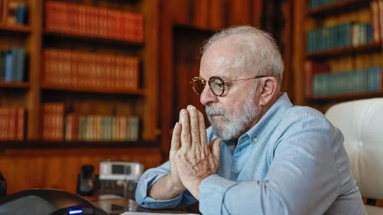 Lula pede apoio a Abbas para resgatar brasileiros em Gaza