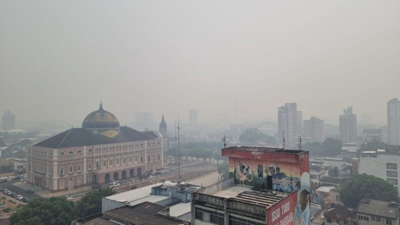'Nariz não pára de sangrar': população de Manaus (AM) sofre para respirar e fumaça chega a nível recorde com queimadas