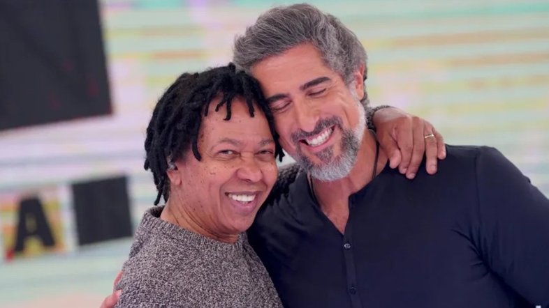 Marcos Mion merece um prêmio pela emocionante homenagem a Djavan no 'Caldeirão'