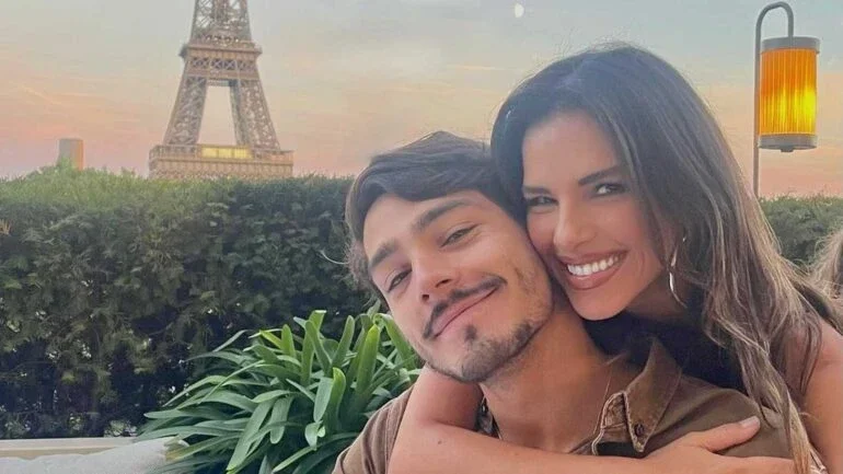 Mariana Rios assume relacionamento com herdeiro bilionário