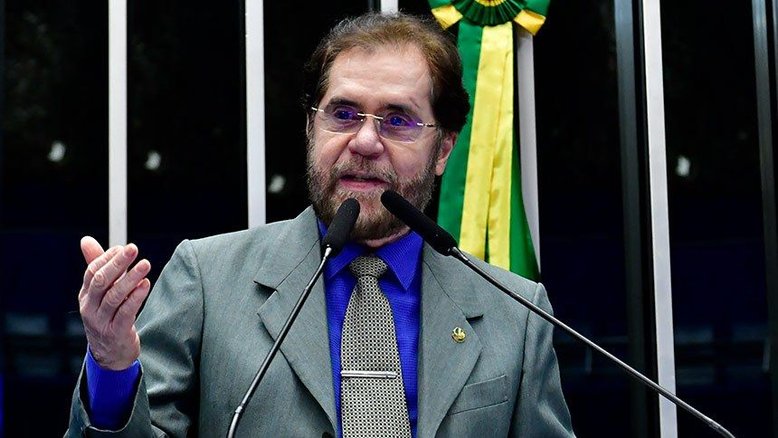 O senador Plínio Valério (PMDB-AM)