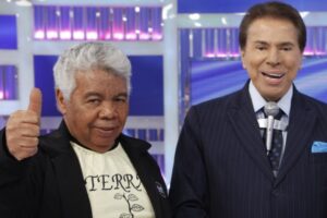 Roque, assistente de palco de Silvio Santos, aguarda diagnóstico médico  após desmaio repentino