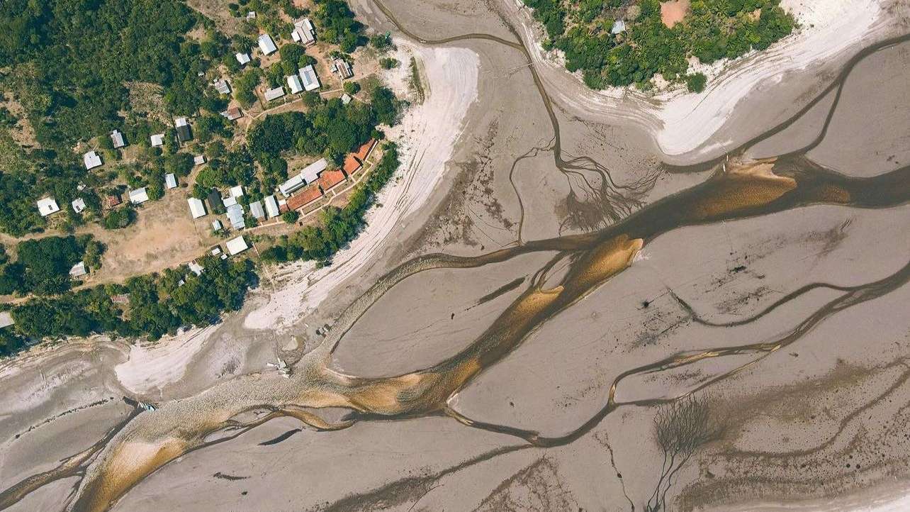 Seca no Rio Negro (Amazonas)