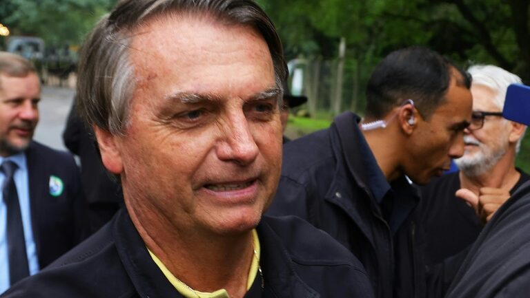 Convocação para ato pró-Bolsonaro tem campanha paga nas redes sociais