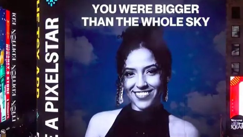 Ana Clara Benevides recebe homenagem de fãs de Taylor Swift na Times Square