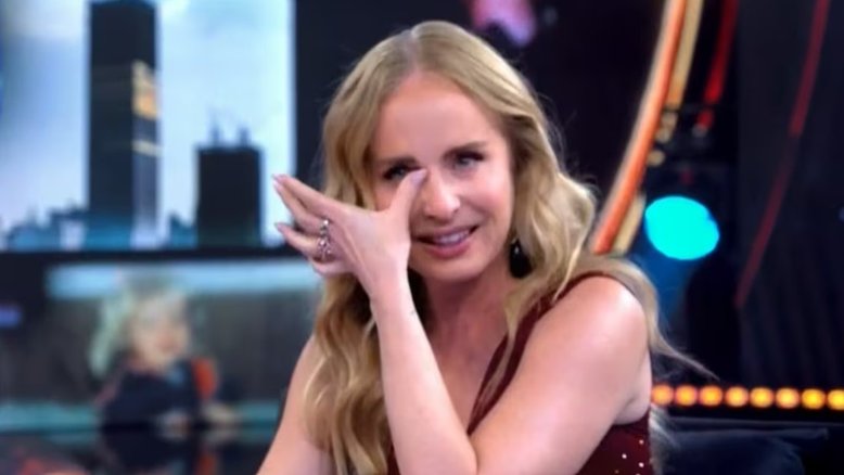 Angélica se emociona com homenagem no 'Domingão com Huck'