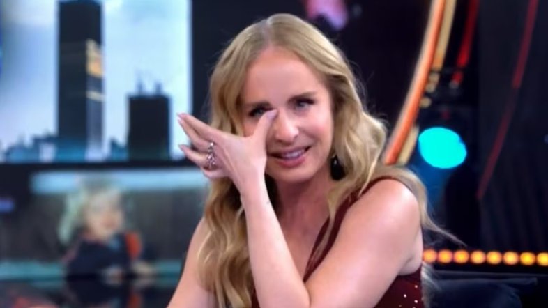 Angélica se emociona com homenagem no 'Domingão com Huck'