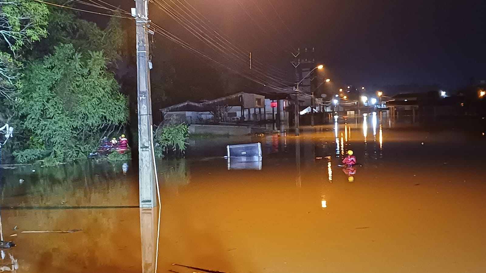 De acordo com o Corpo de Bombeiros, foram registradas ocorrências em 72 municípios de Santa Catarina que envolvem desastres relacionados às chuvas