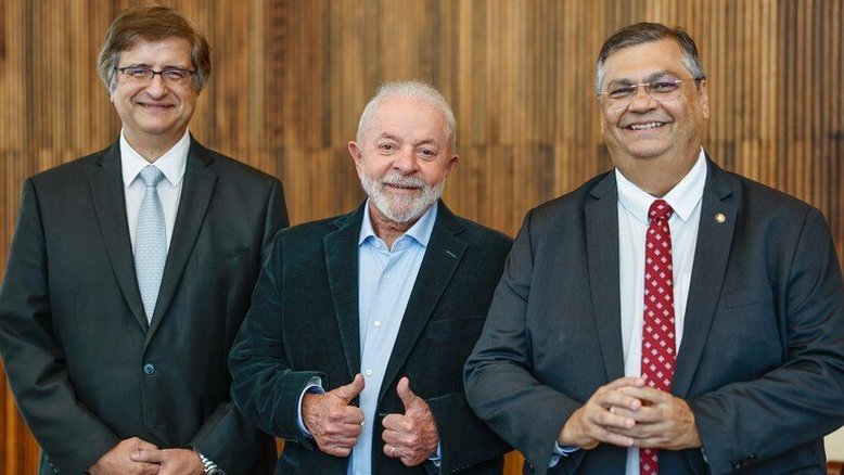 Paulo Gonet foi indicado para a PGR e Flavio Dino para o STF, ambos pousaram ao lado de Lula