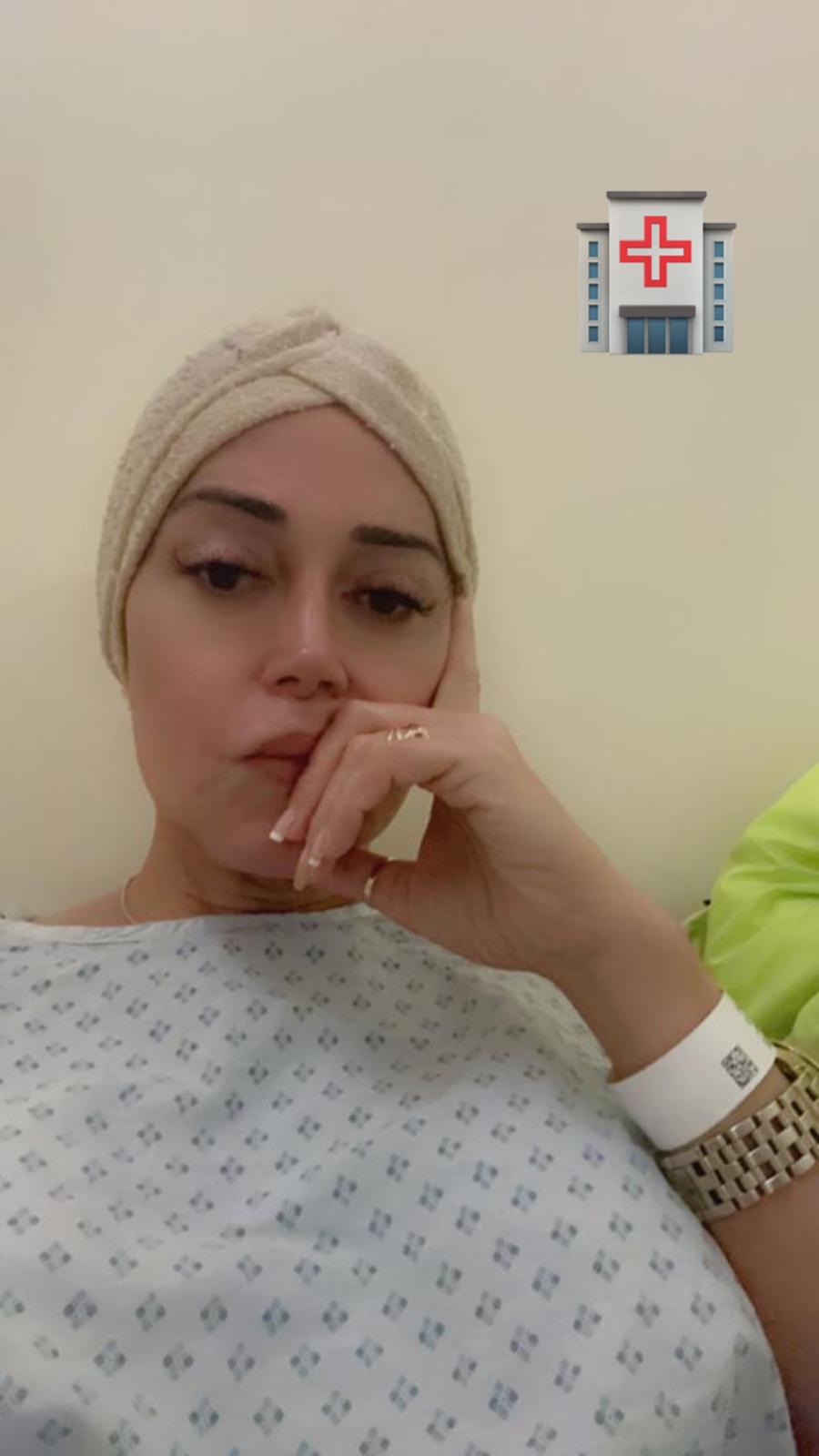 Mulher Abacaxi é internada com enfisema pulmonar e relata delírio: ‘Cheguei a ver a Anitta’
