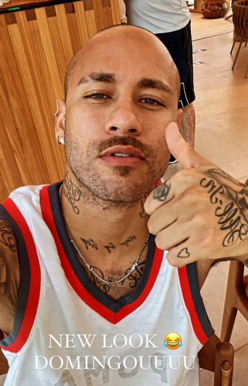 Neymar exibe novo look nas redes sociais