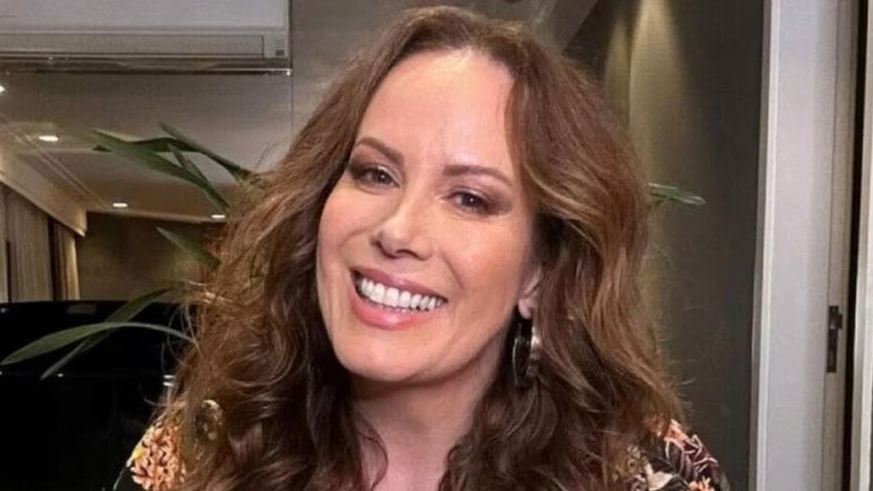 Recontratada pelo SBT: relembre trajetória de Regina Volpato na emissora de Silvio Santos